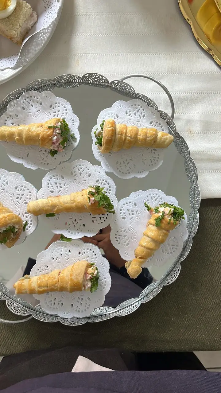 Risotto de hongos cremoso con ingredientes de temporada